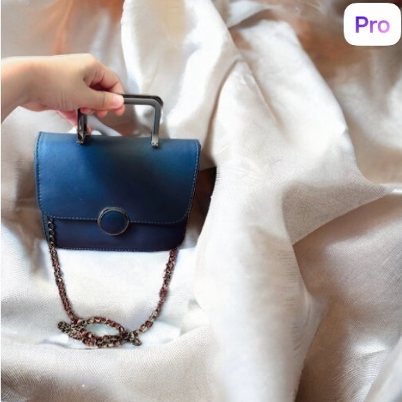 Hand bag - Picture 2 of 2